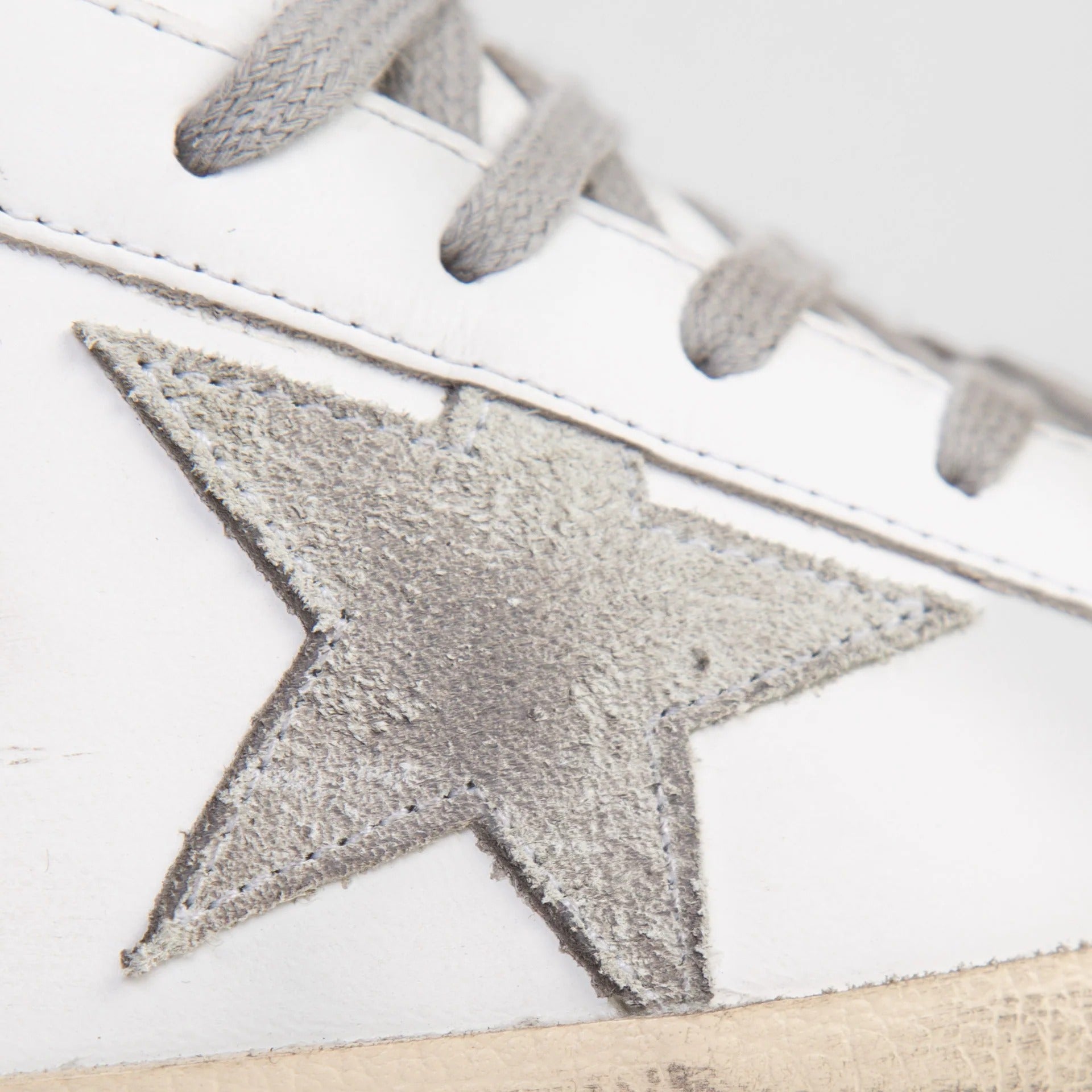 Golden Goose SNEAKERS Bianco