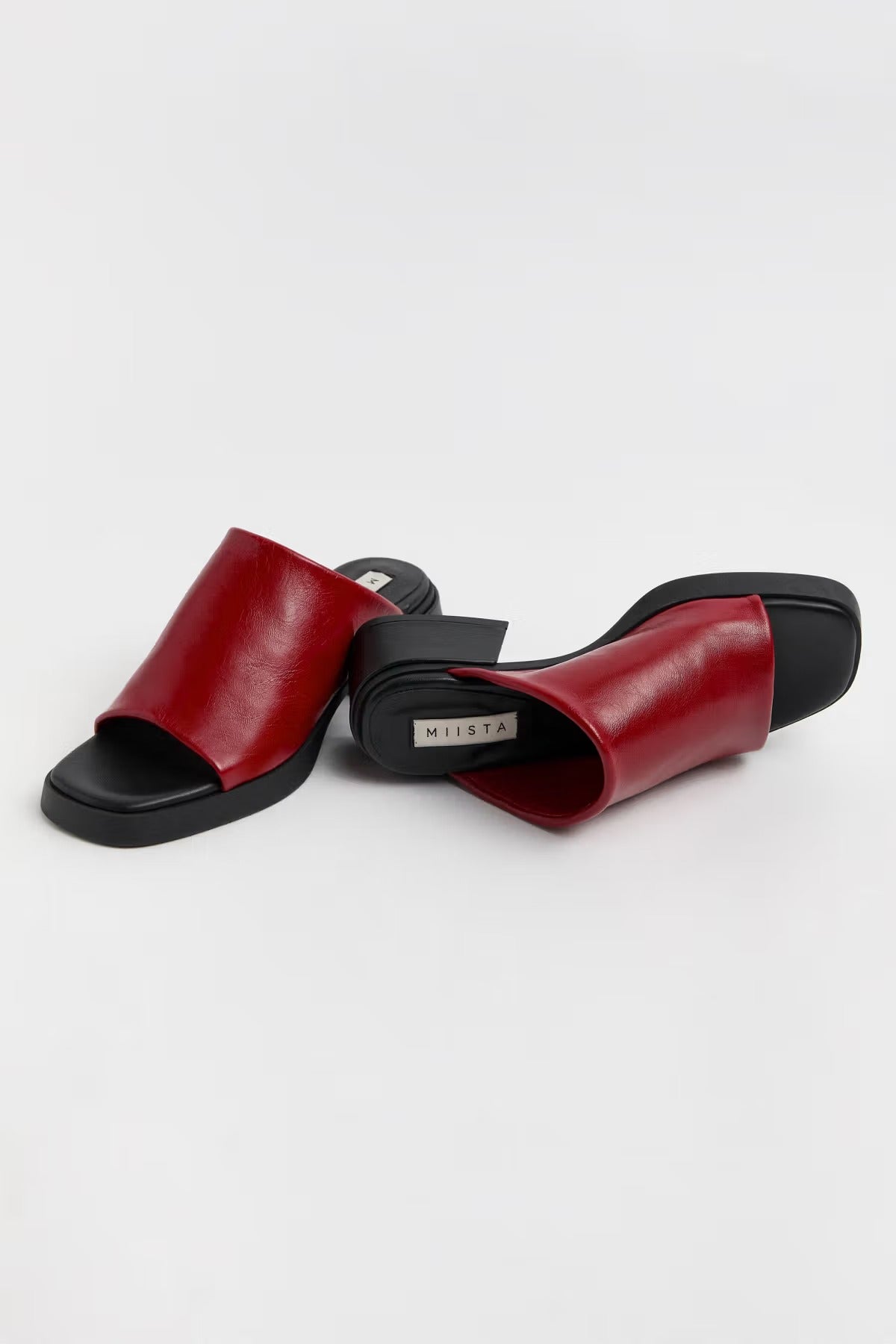 Miista SANDALI Rosso