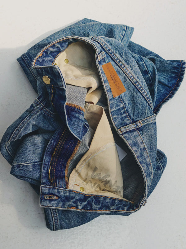                 JEANS                  