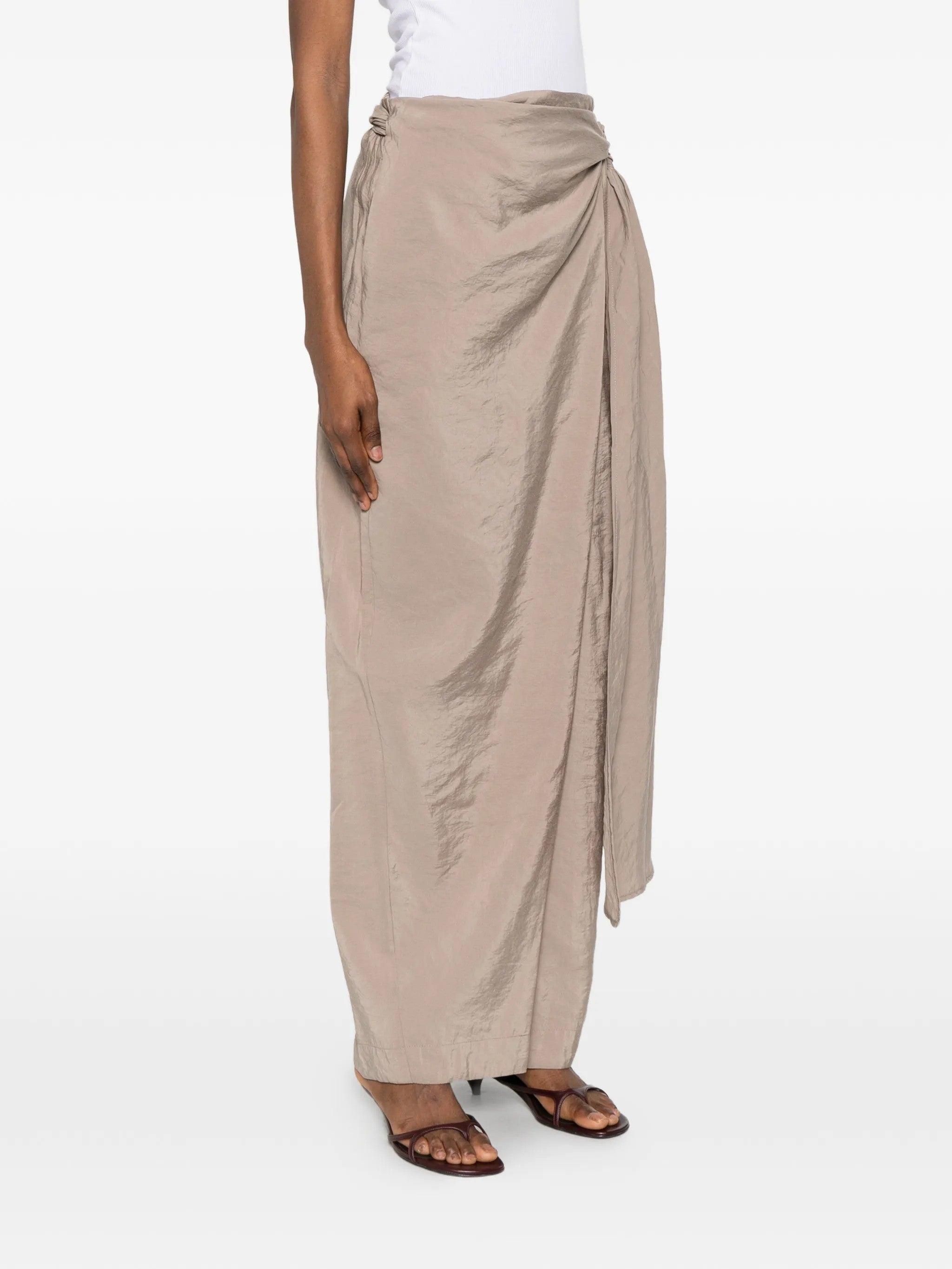 Su PANTALONI Beige