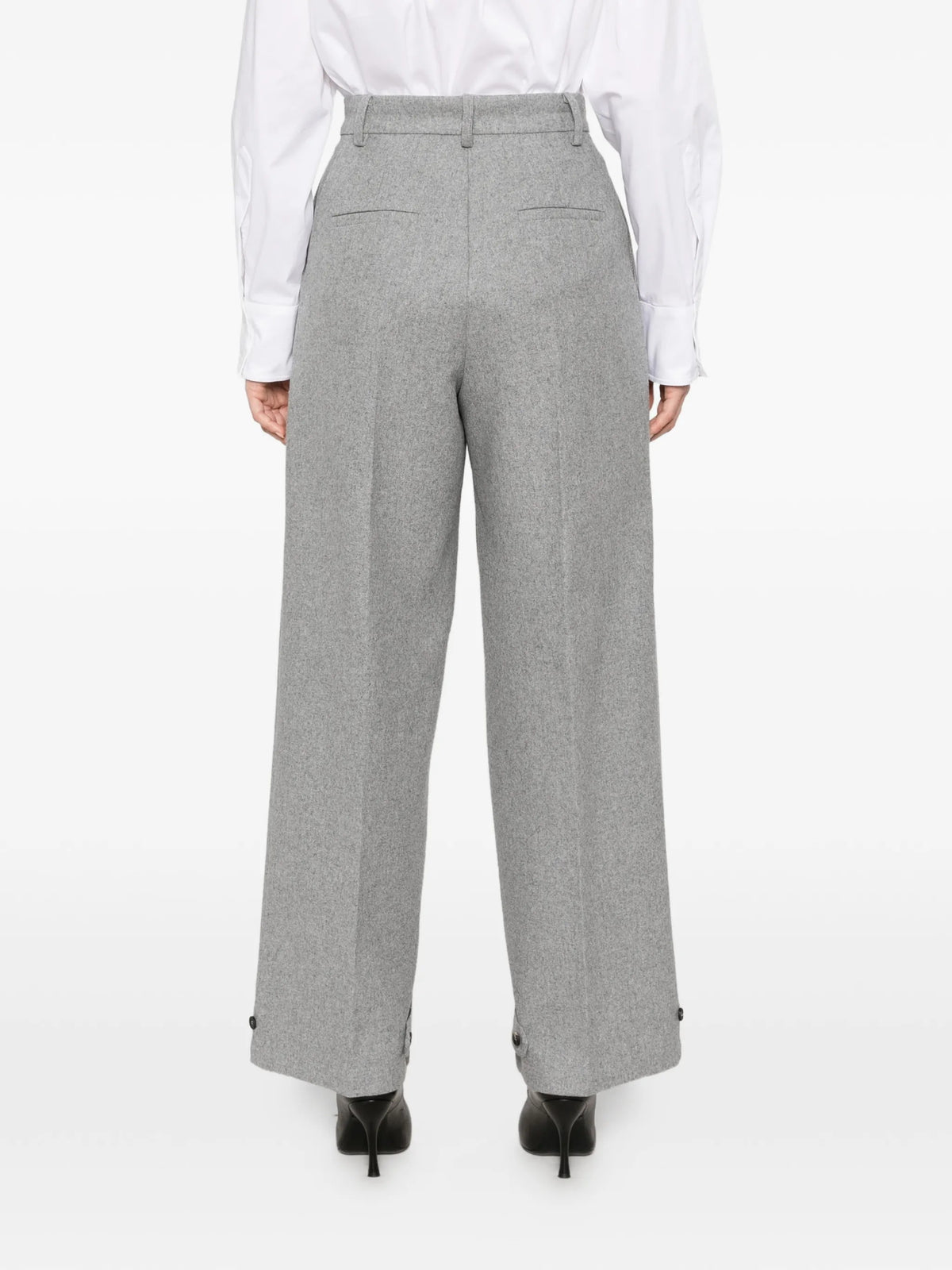 Su PANTALONI Grigio